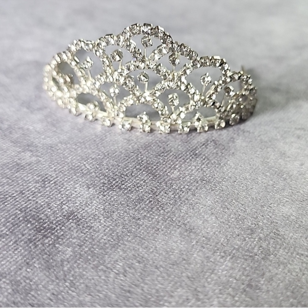 Elegant Mini Silver Tiara